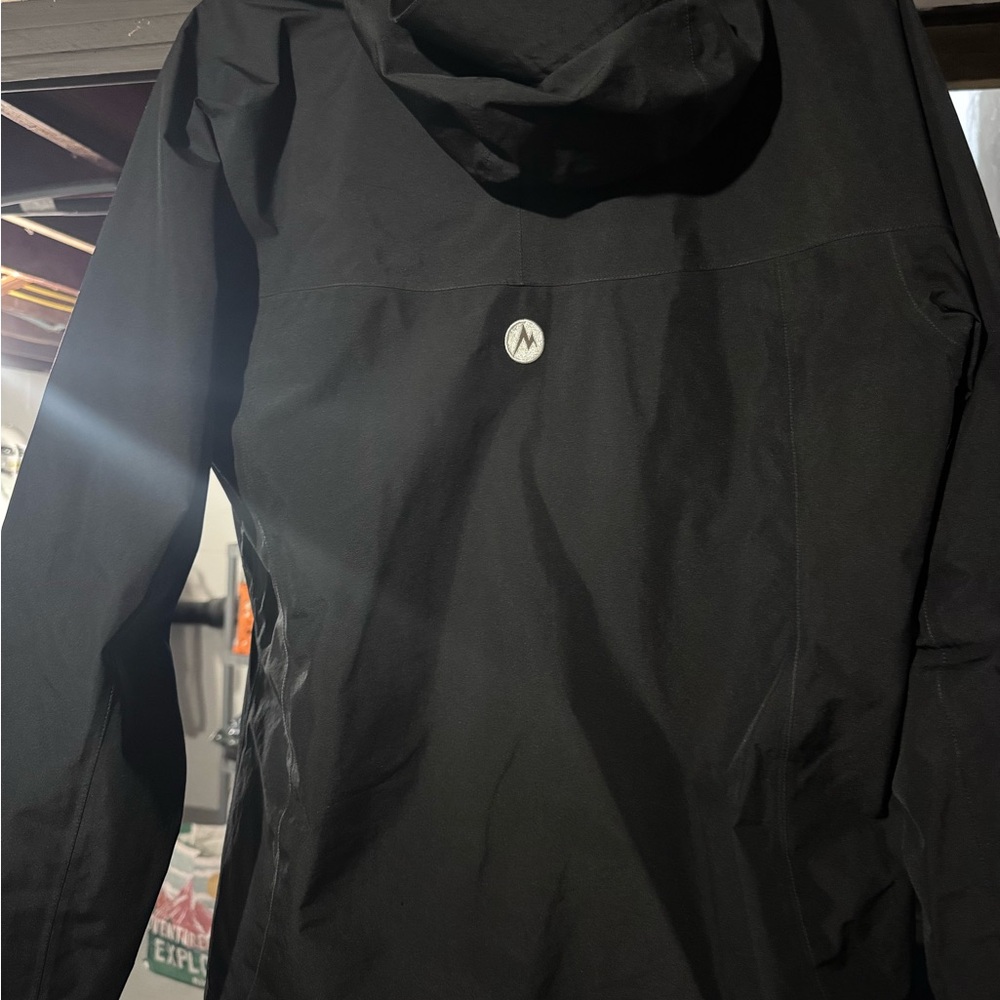 Marmot Women’s Black Raincoat - Picture 4 of 5